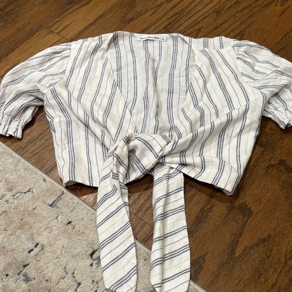 Abercrombie Striped Tie-Front Crop Top size Small